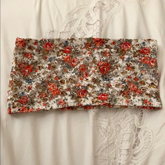 🛍 3/$10 Floral lace bralette bandeau top - Picture 1 of 4